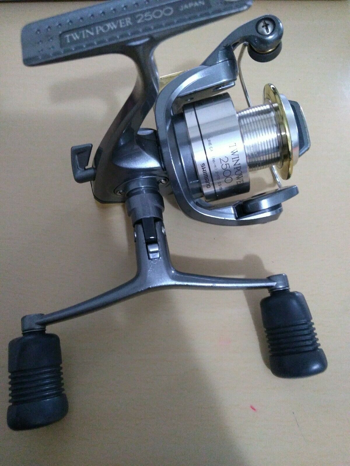SHIMANO TWINPOWER 2500 DH Fishing Reel Made In Japan stella biomaster SHIMANO TWINPOWER 2500 DH Fishing Reel Made In Japan stella biomaster